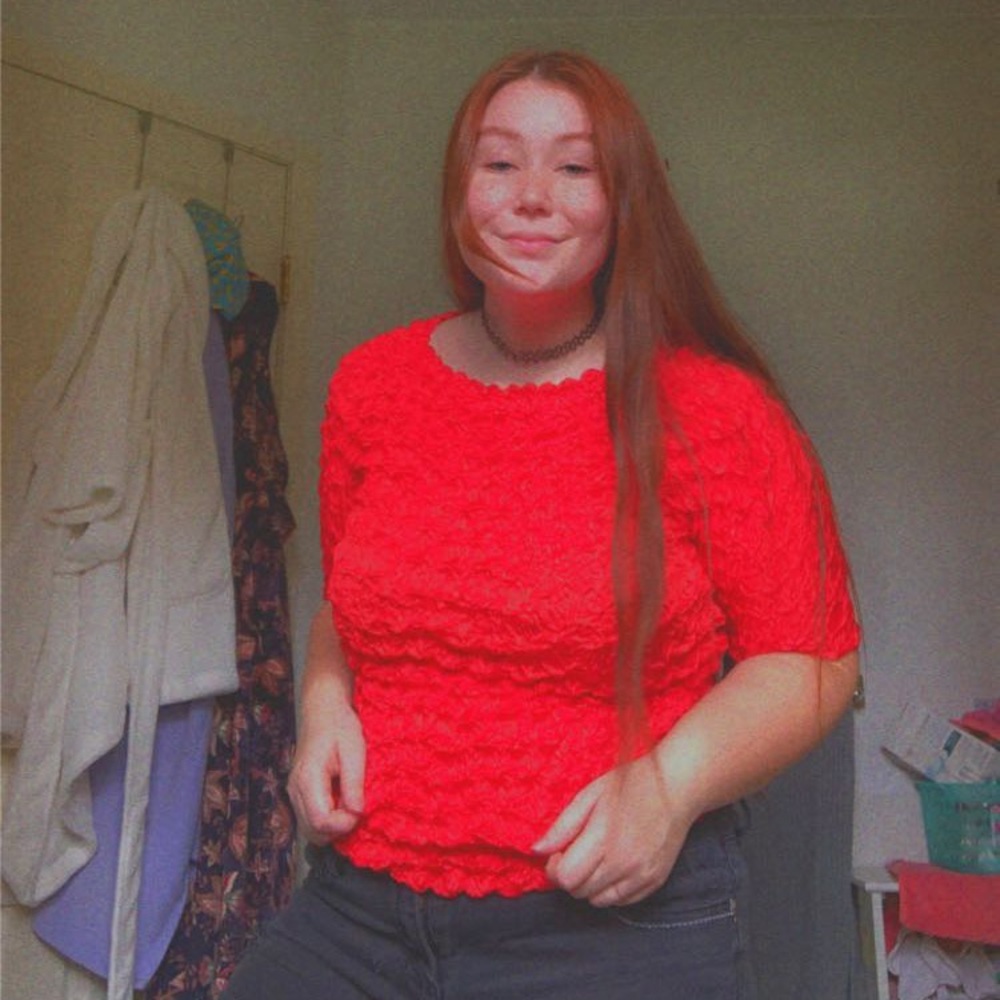 Red scrunch shirt